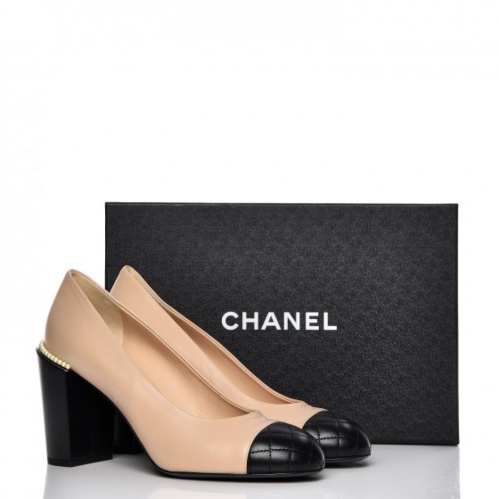 CHANEL Lambskin Pearl Cap Toe Pumps 40.5 Beige Black NEW - Picture 6 of 6